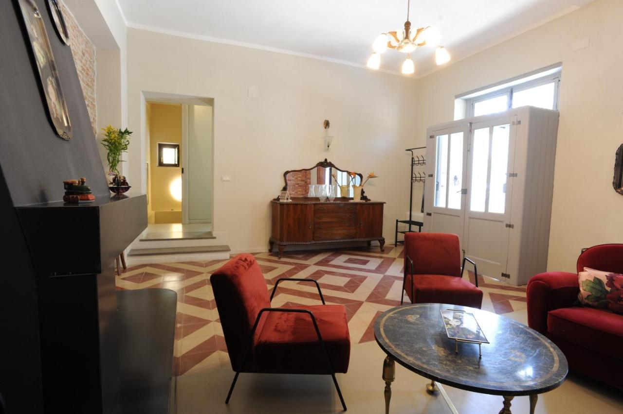 Vaccarizzo AlbanesePalazzo Scura住宿加早餐旅馆 外观 照片